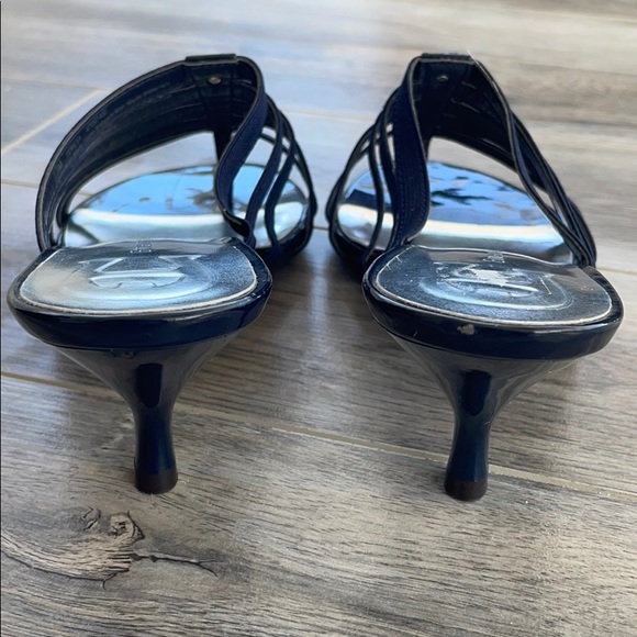 Etienne Aigner sandals - Picture 3 of 7